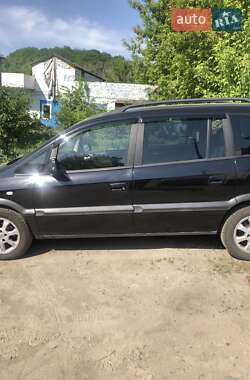 Мінівен Opel Zafira 2003 в Києві