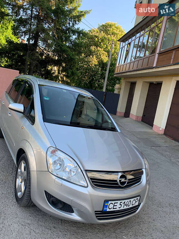 Минивэн Opel Zafira 2008 в Черновцах