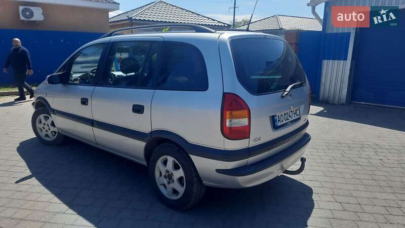 Минивэн Opel Zafira 2001 в Мукачево