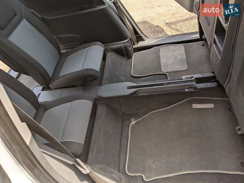 Мінівен Opel Zafira 2012 в Конотопі