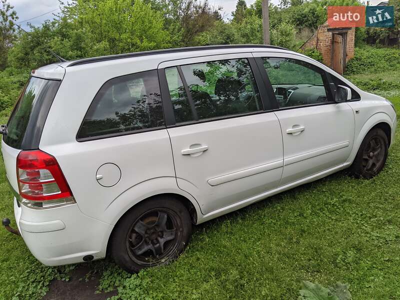 Мінівен Opel Zafira 2012 в Конотопі