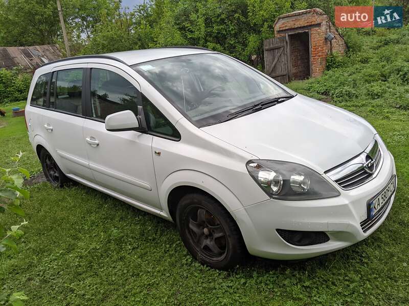 Мінівен Opel Zafira 2012 в Конотопі