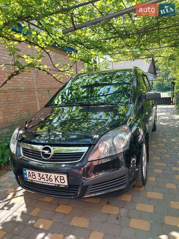 Минивэн Opel Zafira 2007 в Калиновке