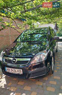 Минивэн Opel Zafira 2007 в Калиновке