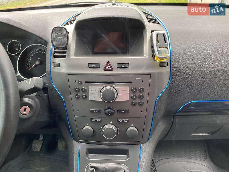 Мінівен Opel Zafira 2005 в Києві