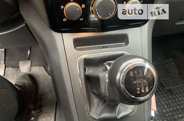 Минивэн Opel Zafira 2011 в 