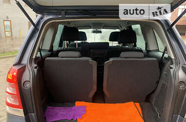 Минивэн Opel Zafira 2011 в 