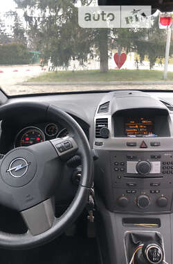 Минивэн Opel Zafira 2006 в Луцке