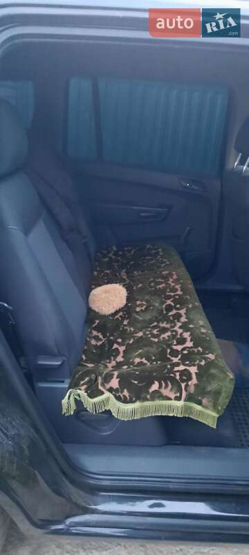 Минивэн Opel Zafira 2006 в Баре