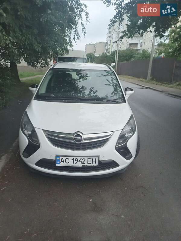 Opel Zafira 2014