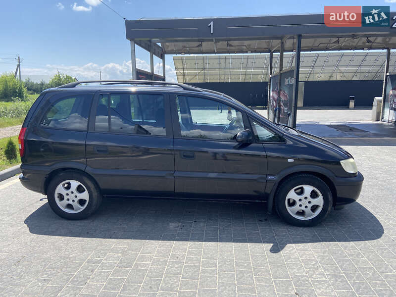 Минивэн Opel Zafira 2001 в Самборе