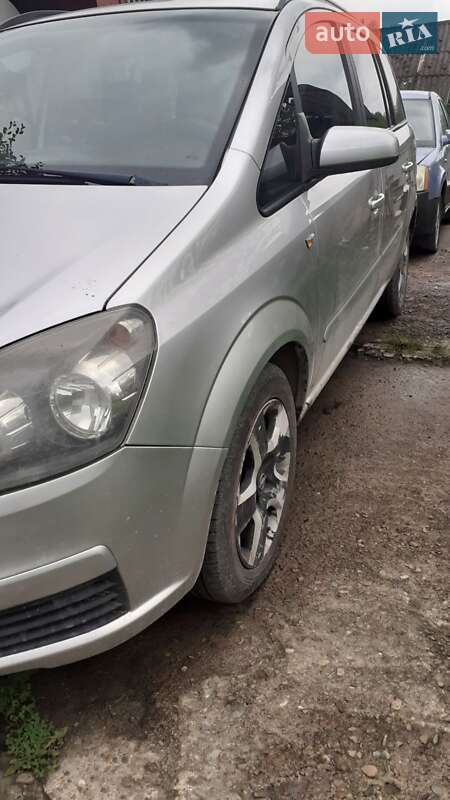 Мінівен Opel Zafira 2005 в Галичі