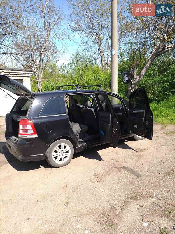 Минивэн Opel Zafira 2008 в Каменском