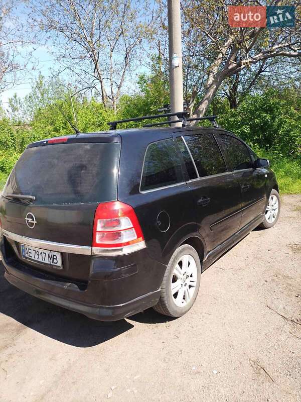 Минивэн Opel Zafira 2008 в Каменском