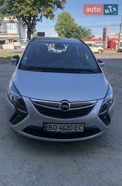 Opel Zafira 2016