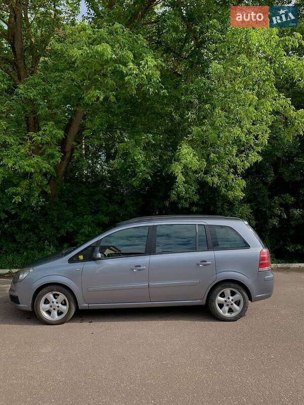 Мінівен Opel Zafira 2005 в Радивиліві