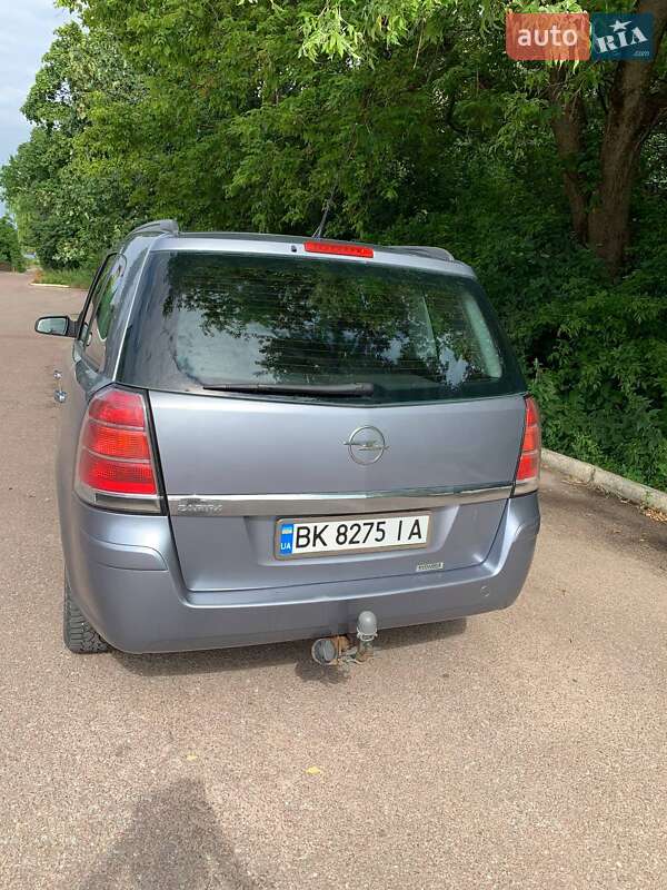 Мінівен Opel Zafira 2005 в Радивиліві