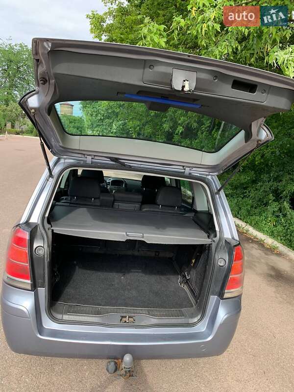Мінівен Opel Zafira 2005 в Радивиліві