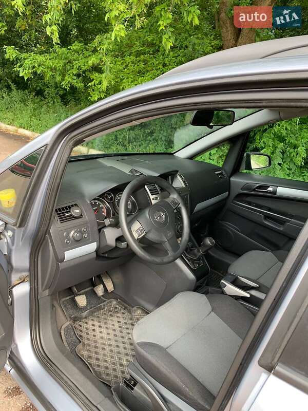 Мінівен Opel Zafira 2005 в Радивиліві