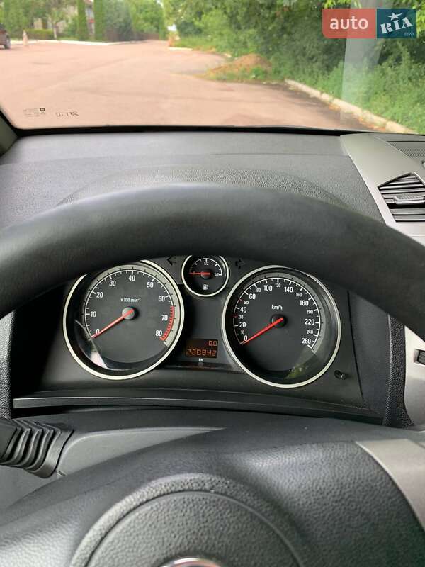 Мінівен Opel Zafira 2005 в Радивиліві