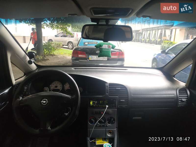 Мінівен Opel Zafira 2005 в Полтаві
