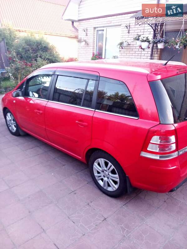 Минивэн Opel Zafira 2009 в Кагарлыке