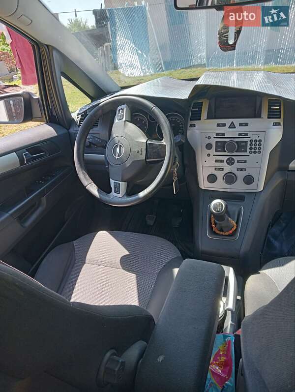 Минивэн Opel Zafira 2009 в Львове