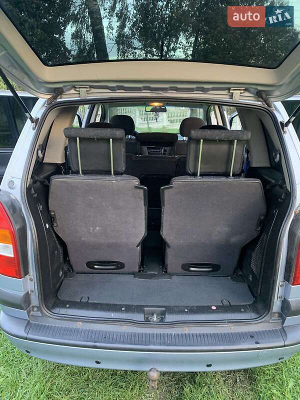 Мінівен Opel Zafira 2000 в Львові