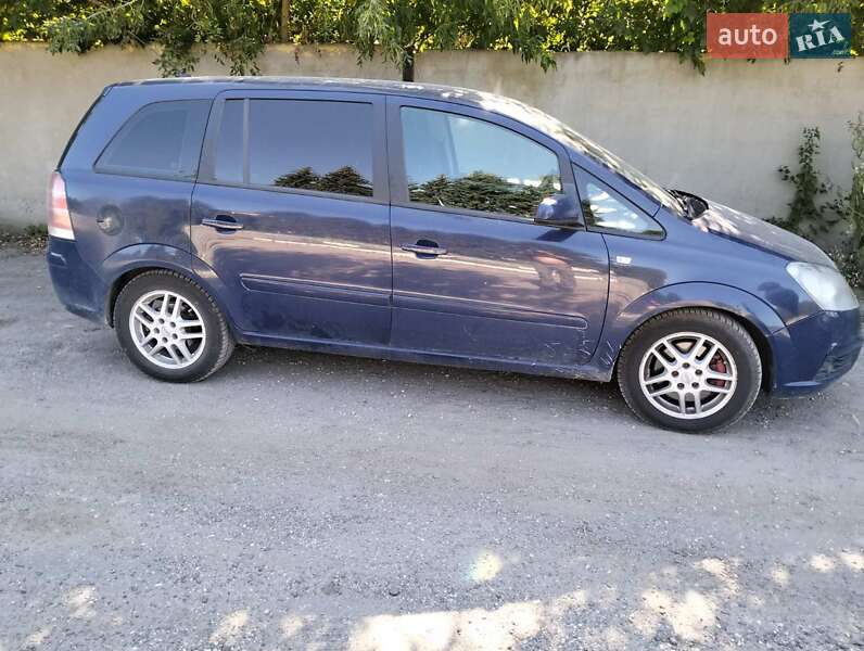 Минивэн Opel Zafira 2007 в Тернополе