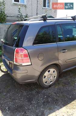 Минивэн Opel Zafira 2006 в Светловодске