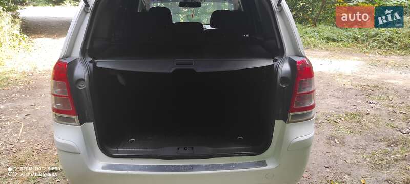 Мінівен Opel Zafira 2011 в Красилові