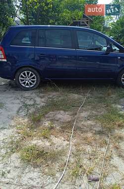 Opel Zafira 2012