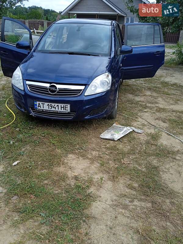 Минивэн Opel Zafira 2012 в Калуше фото 10 Минивэн Opel Zafira 2012 в Калуше