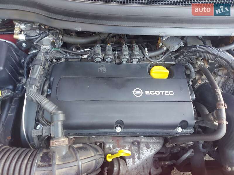 Мінівен Opel Zafira 2010 в Дніпрі