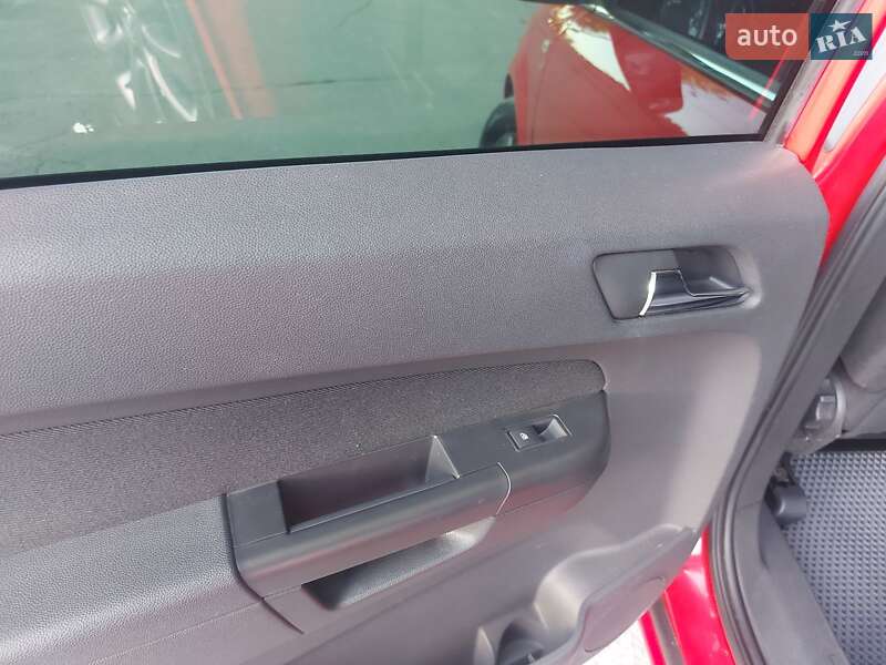 Мінівен Opel Zafira 2010 в Дніпрі
