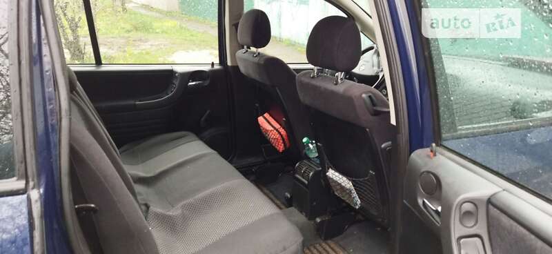 Минивэн Opel Zafira 2002 в Харькове