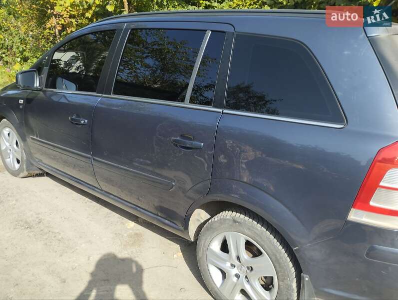 Мінівен Opel Zafira 2010 в Львові