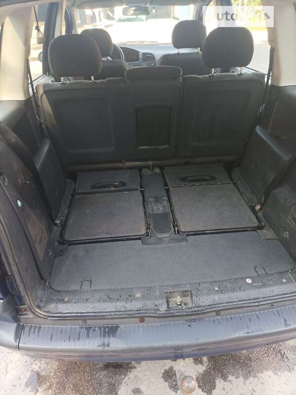 Минивэн Opel Zafira 2002 в Харькове