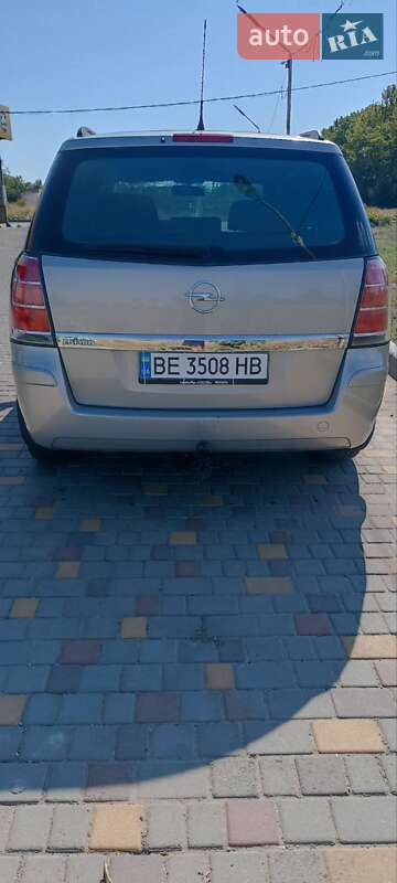 Минивэн Opel Zafira 2005 в Николаеве