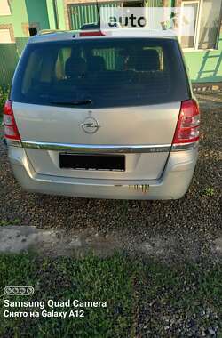 Мінівен Opel Zafira 2009 в Тячеві