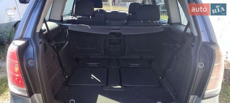 Мінівен Opel Zafira 2007 в Маневичах