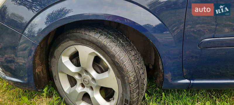 Мінівен Opel Zafira 2005 в Львові