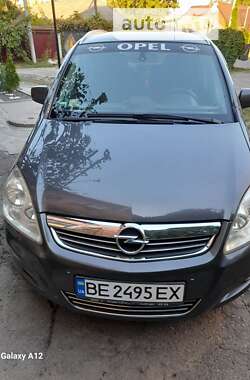 Opel Zafira 2011