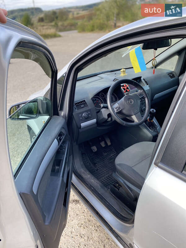 Минивэн Opel Zafira 2006 в Львове