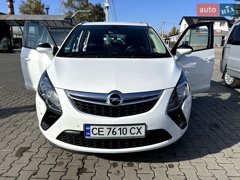 Opel Zafira 2015