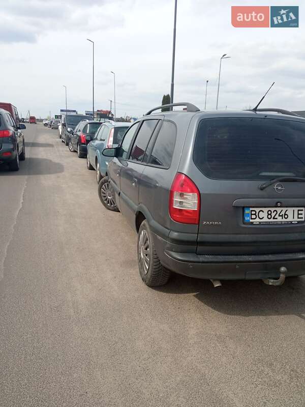 Минивэн Opel Zafira 2004 в Яворове
