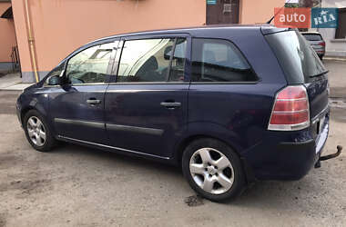 Минивэн Opel Zafira 2007 в Киеве