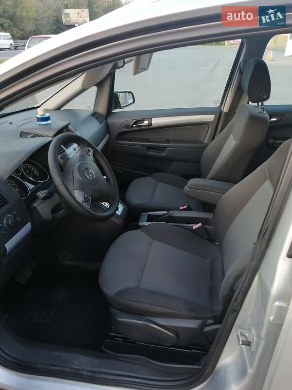 Минивэн Opel Zafira 2007 в Луцке фото 14 Минивэн Opel Zafira 2007 в Луцке
