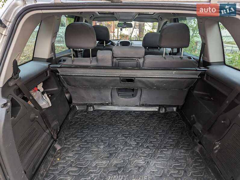 Минивэн Opel Zafira 2010 в Полтаве