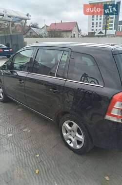 Минивэн Opel Zafira 2008 в 